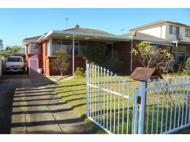 16 Hamersley Street, Fairfield West NSW 2165