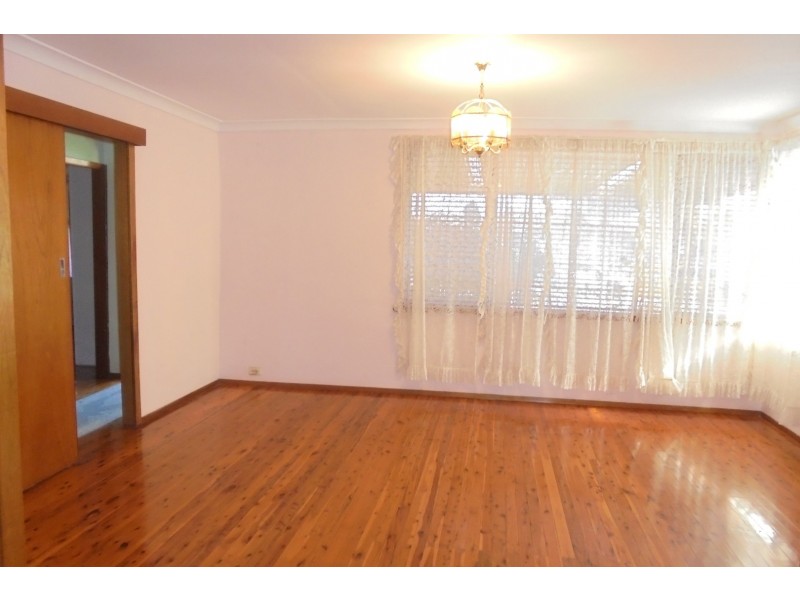 16 Hamersley Street, Fairfield West NSW 2165