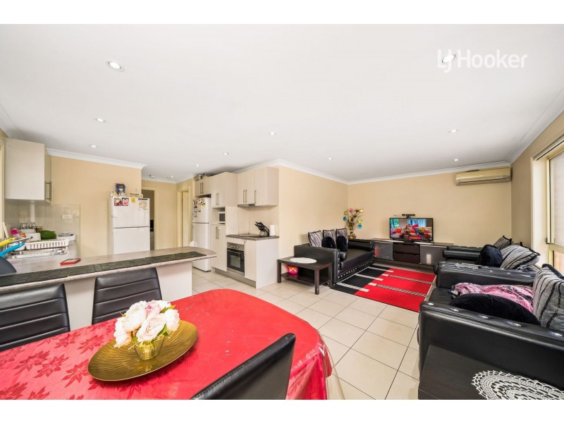6A Fuchisa Place, Bossley Park NSW 2176