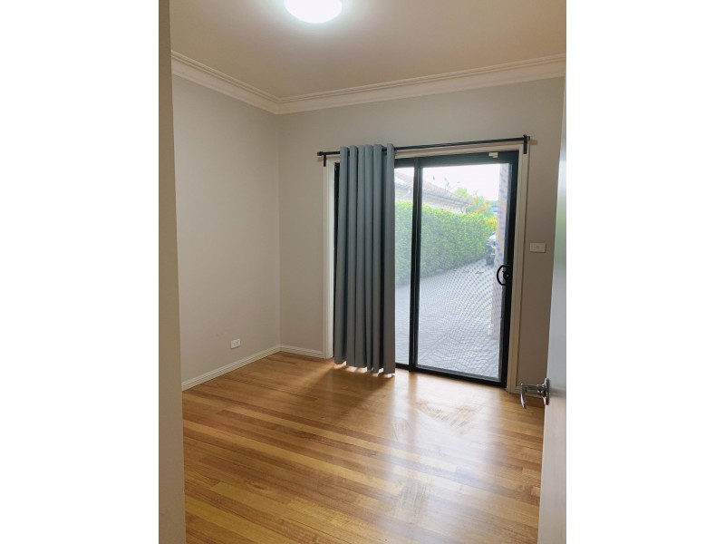 9 Paul Crescent, Canley Heights NSW 2166