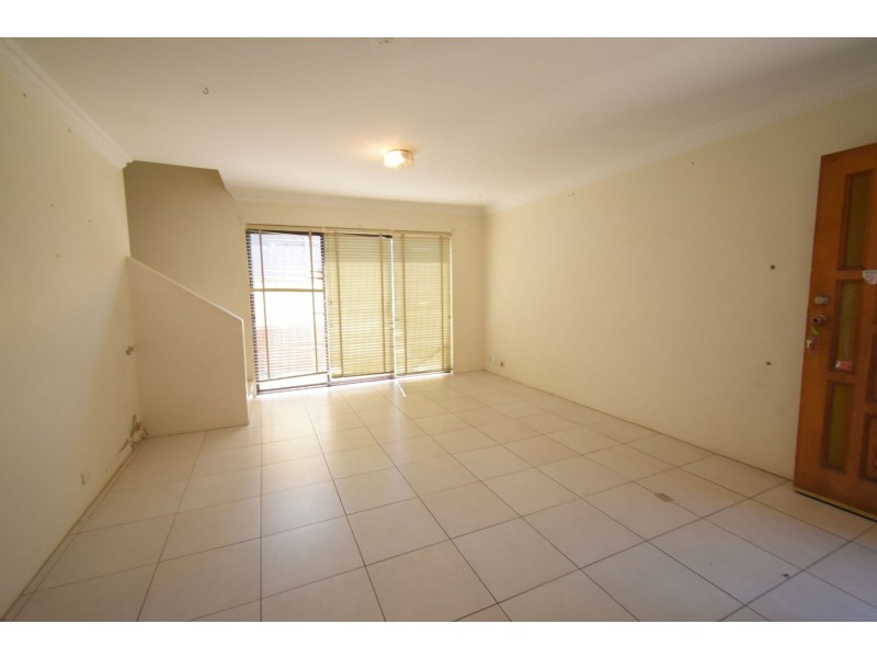 4/43 Cumberland Street, Cabramatta NSW 2166