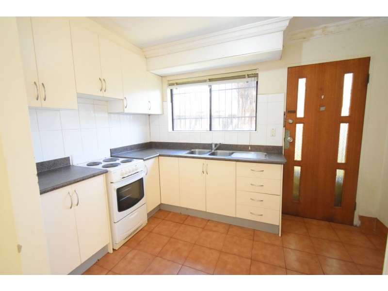 4/43 Cumberland Street, Cabramatta NSW 2166