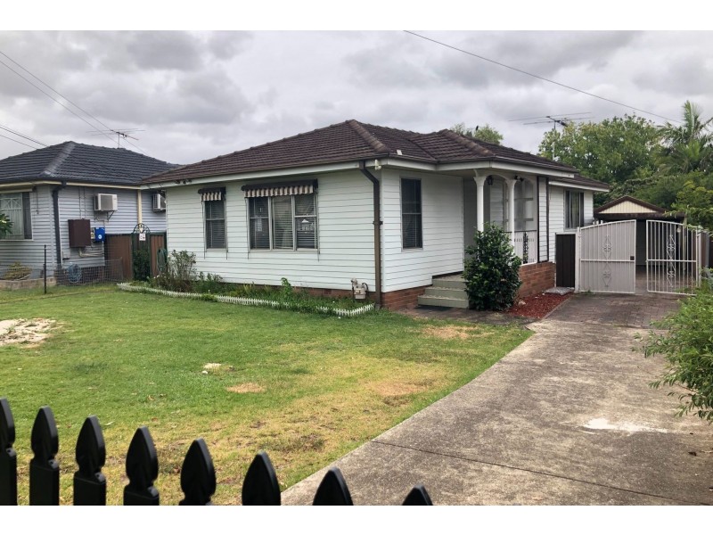 27 Glenwari Street, Sadleir NSW 2168