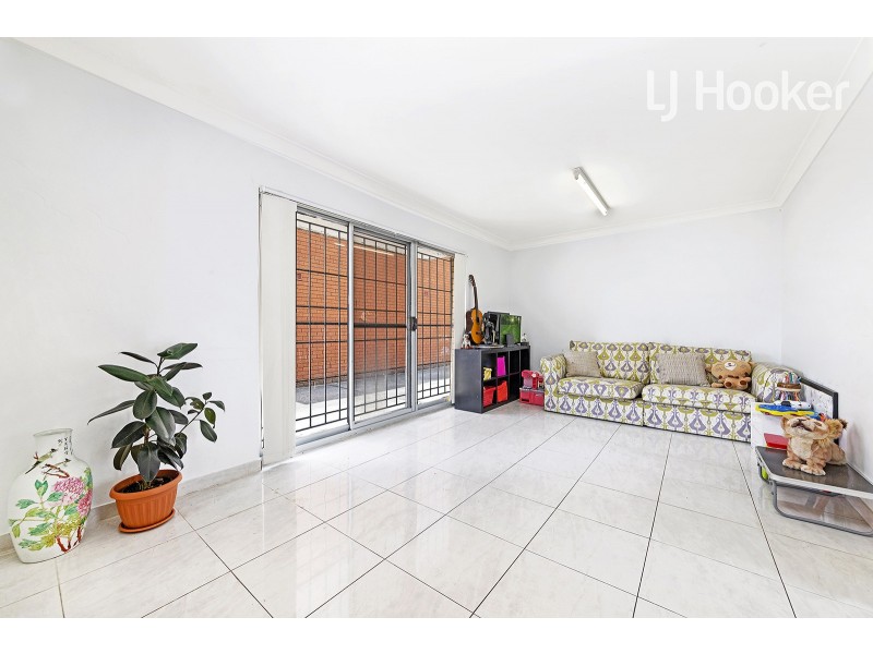 2/29 Hill Street, Cabramatta NSW 2166
