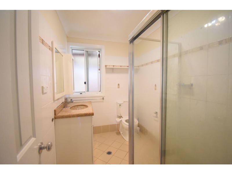 6 Selwyn Place, Fairfield West NSW 2165