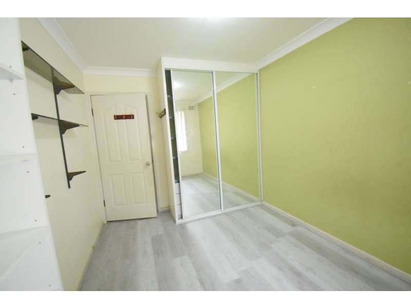 6 Selwyn Place, Fairfield West NSW 2165