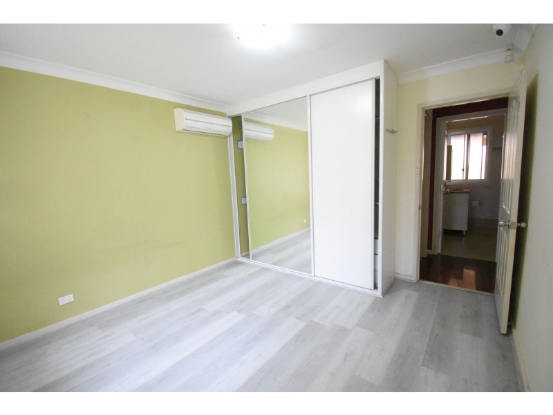 6 Selwyn Place, Fairfield West NSW 2165