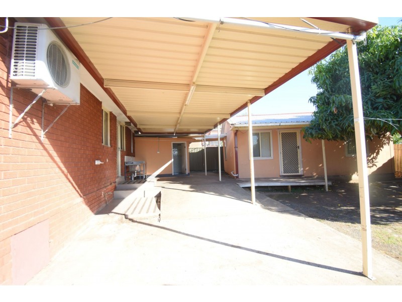 6 Selwyn Place, Fairfield West NSW 2165