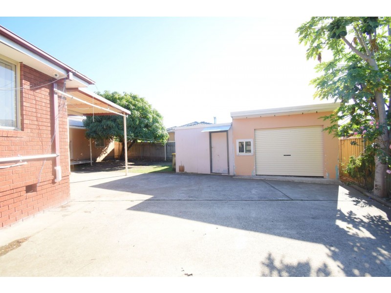 6 Selwyn Place, Fairfield West NSW 2165