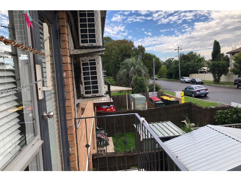 8/3 Ronald Street, Carramar NSW 2163