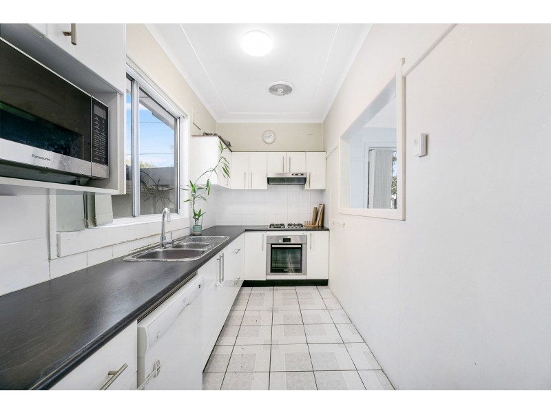 2 Barton Street, Smithfield NSW 2164