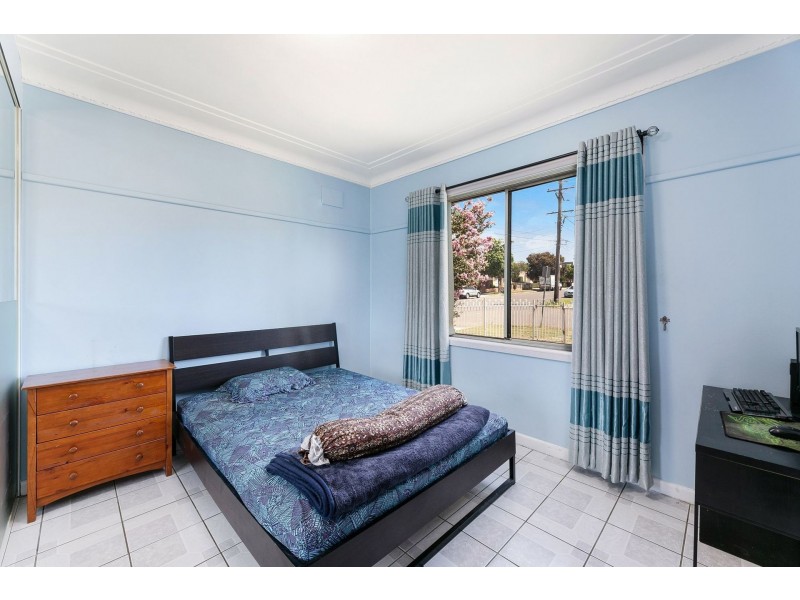 2 Barton Street, Smithfield NSW 2164