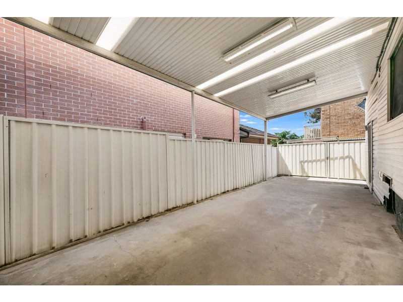2 Barton Street, Smithfield NSW 2164