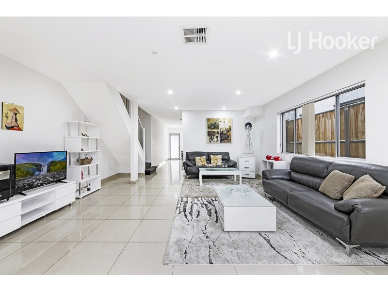 74 Dobroyd Drive, Elizabeth Hills NSW 2171