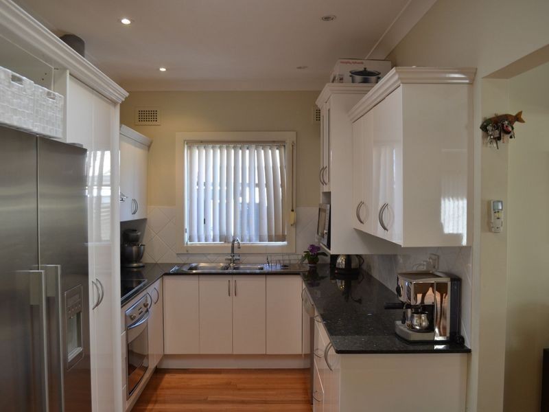 Fairfield West NSW 2165