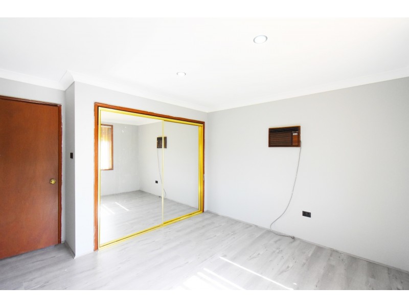 1 Novar Place, St Johns Park NSW 2176