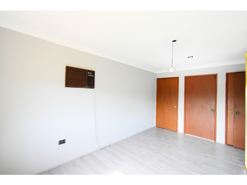1 Novar Place, St Johns Park NSW 2176