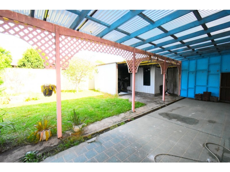 1 Novar Place, St Johns Park NSW 2176