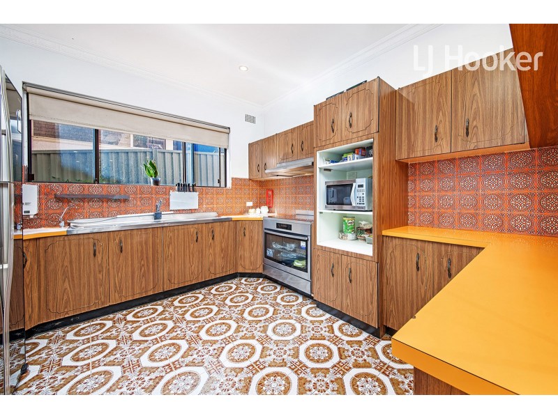 30 Corio Road, Prairiewood NSW 2176