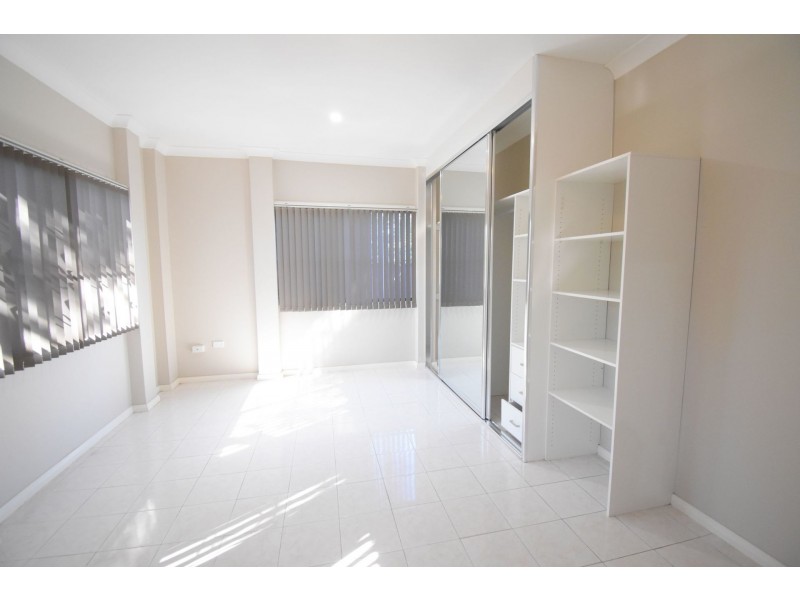 27A James Street, Fairfield East NSW 2165