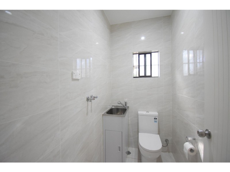 27A James Street, Fairfield East NSW 2165