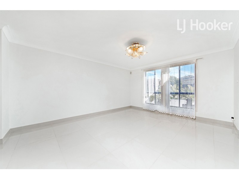 3 Capricorn Boulevarde, Green Valley NSW 2168