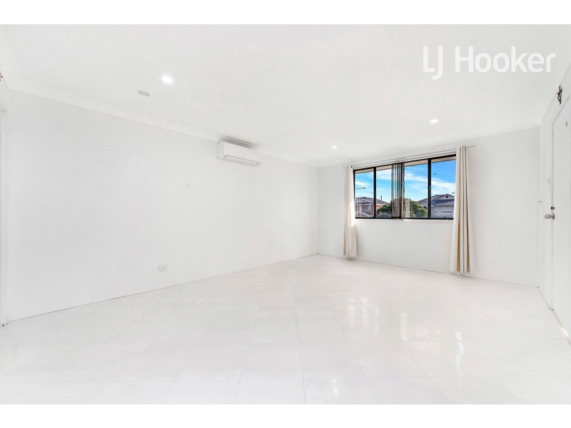 3 Capricorn Boulevarde, Green Valley NSW 2168