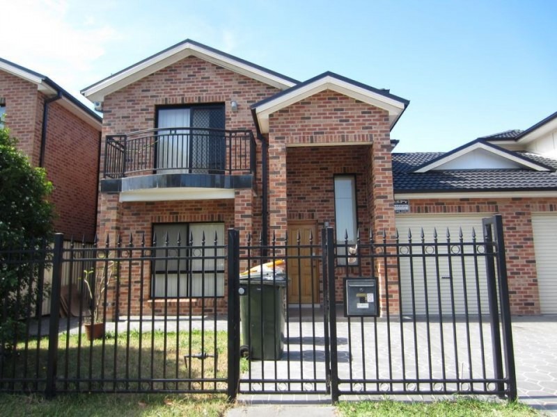 2/3 Mallee Street, Cabramatta NSW 2166