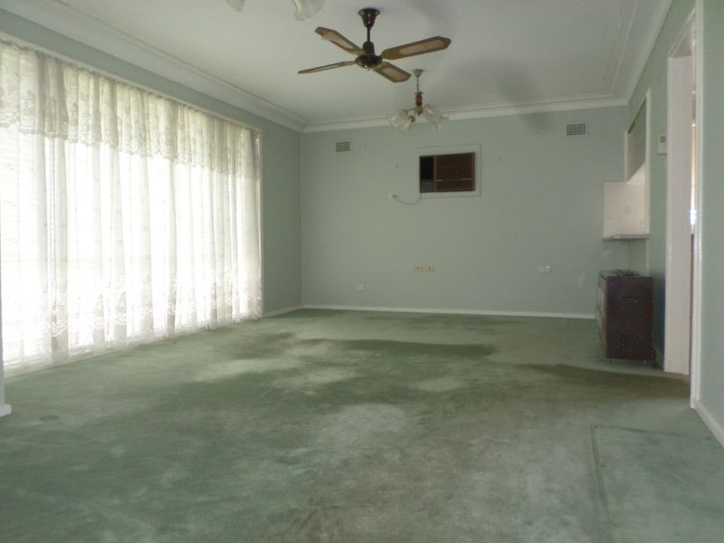 8 WELLING PLACE, Mount Pritchard NSW 2170