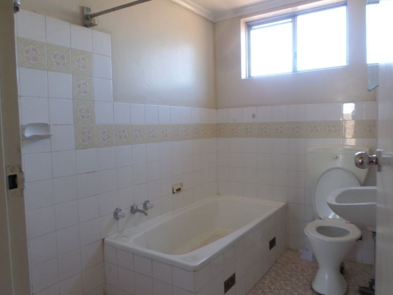 8 WELLING PLACE, Mount Pritchard NSW 2170