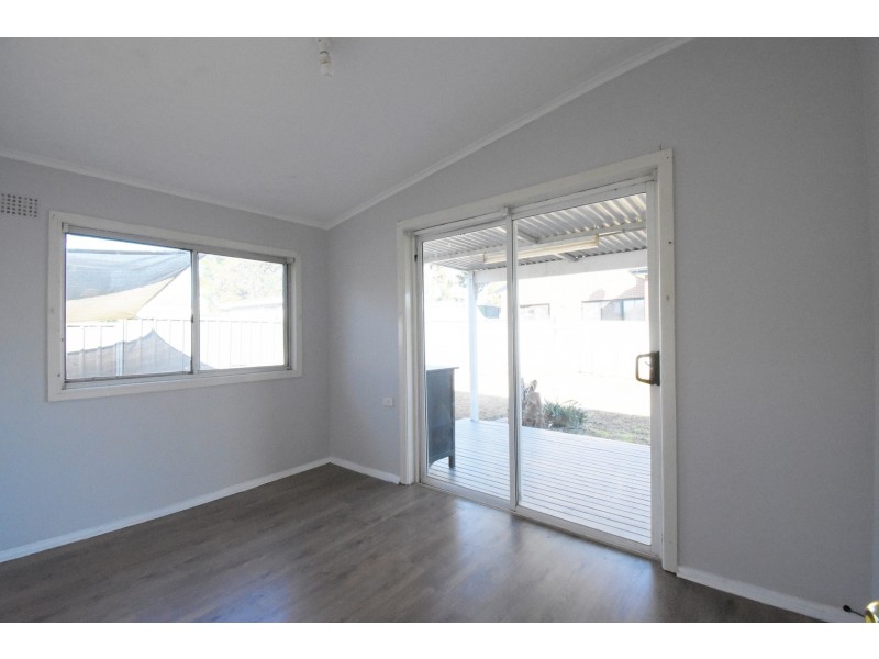 7 Bracknell Road, Canley Heights NSW 2166