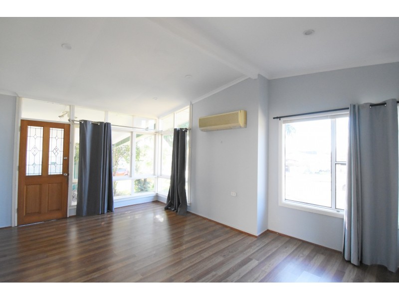 7 Bracknell Road, Canley Heights NSW 2166