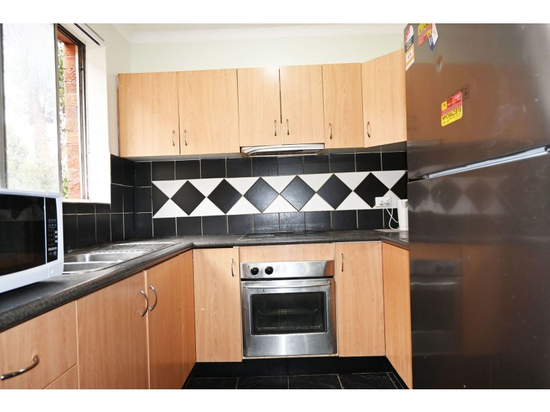 4/19 Hart Street, Warwick Farm NSW 2170