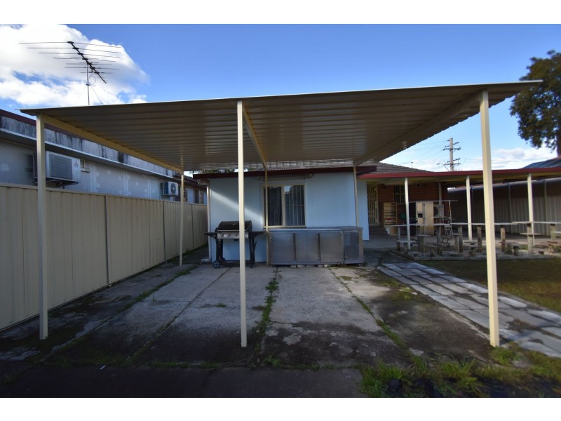 12 Bobin Road, Sadleir NSW 2168