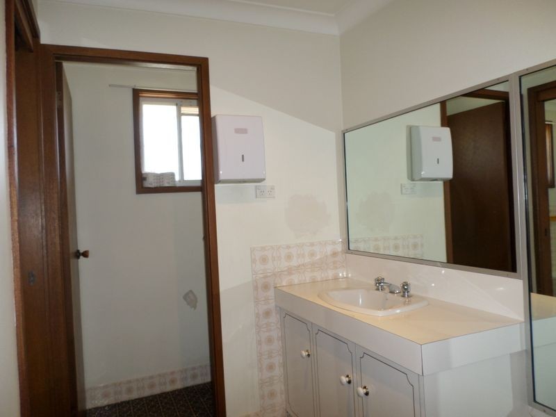 1 SHROPSHIRE CLOSE, Wakeley NSW 2176