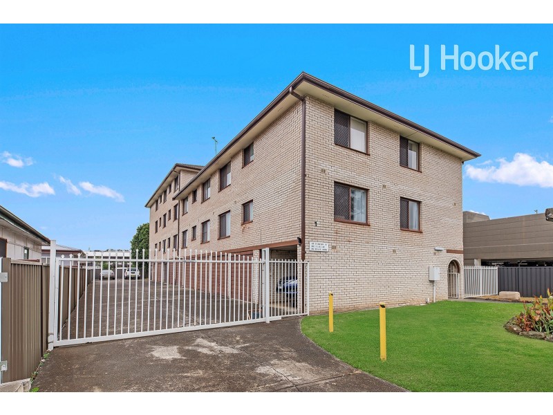 1/12 Pevensey Street, Canley Vale NSW 2166