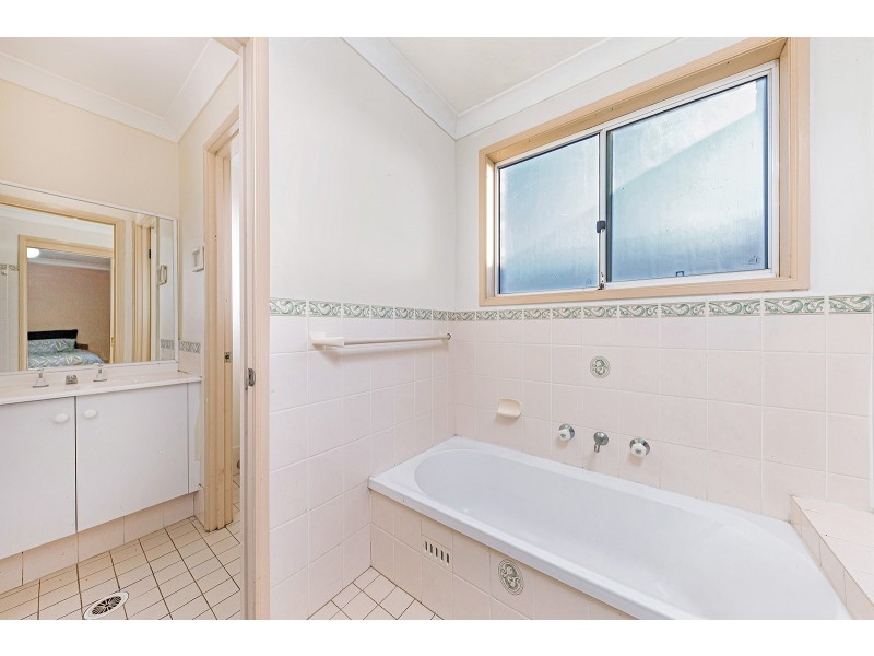 52 Bugong Street, Prestons NSW 2170