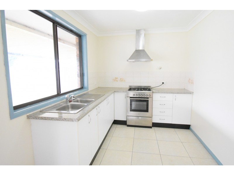 7 Swan Circuit, Green Valley NSW 2168