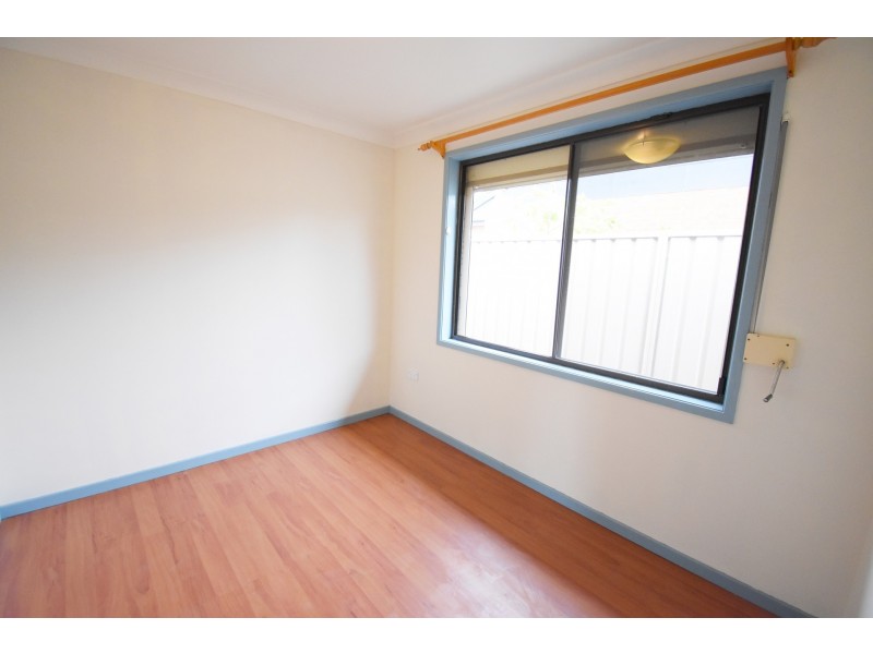 7 Swan Circuit, Green Valley NSW 2168