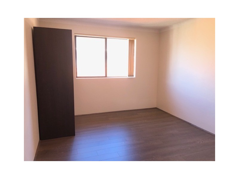 8/3 Forbes Street, Warwick Farm NSW 2170