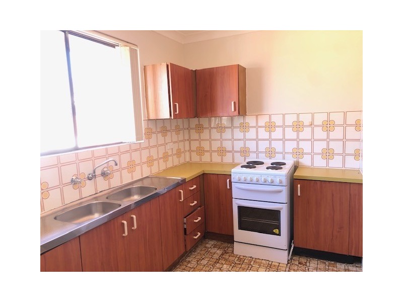 8/3 Forbes Street, Warwick Farm NSW 2170