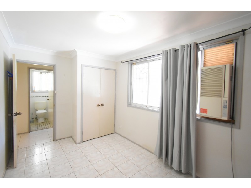 6 Olive Street, Fairfield NSW 2165