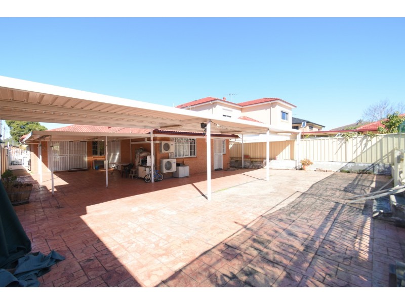 6 Olive Street, Fairfield NSW 2165