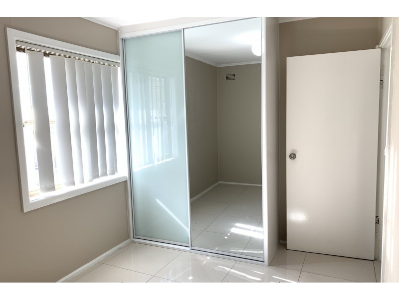 127 Hill Road, Lurnea NSW 2170