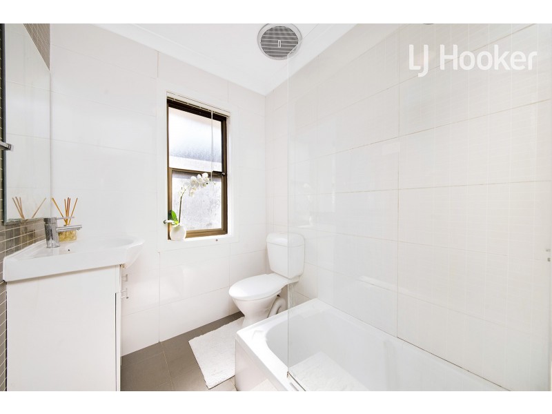 127 Hill Road, Lurnea NSW 2170