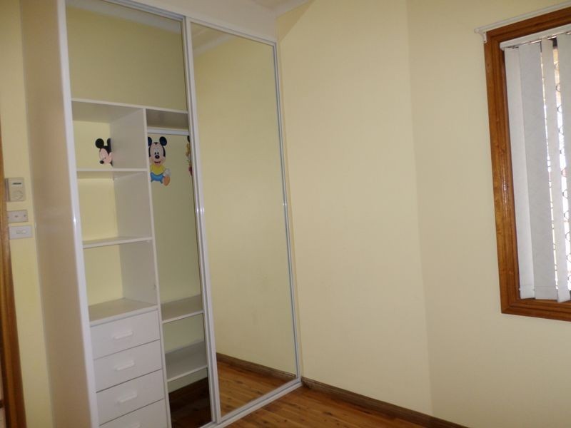 7 Robbins Street, Fairfield West NSW 2165