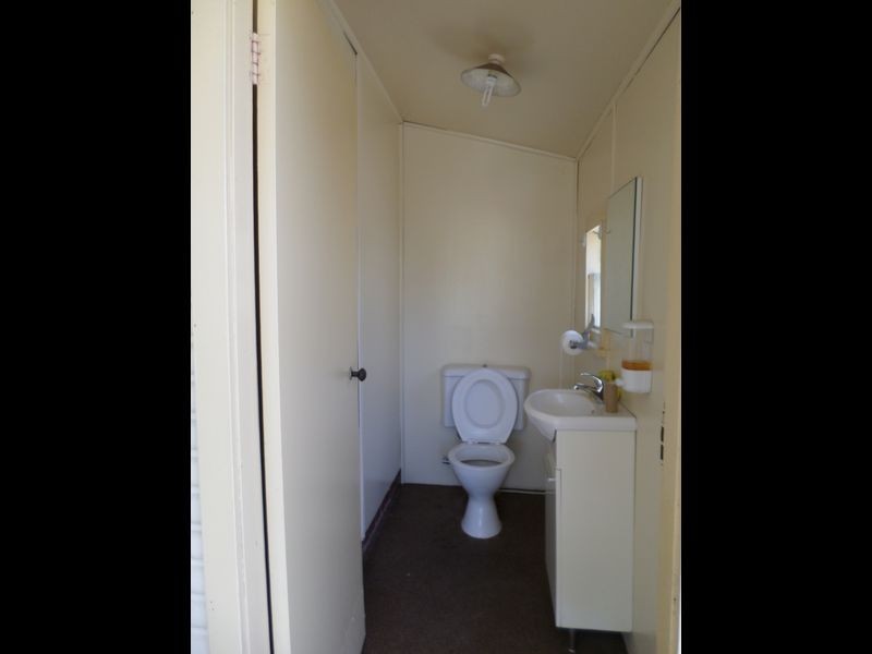 7 Robbins Street, Fairfield West NSW 2165