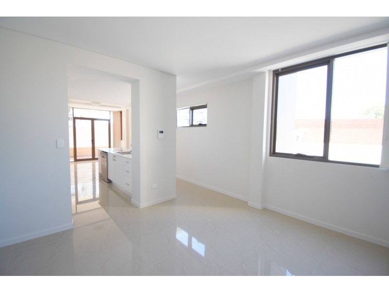 99-107 The Crescent, Fairfield NSW 2165