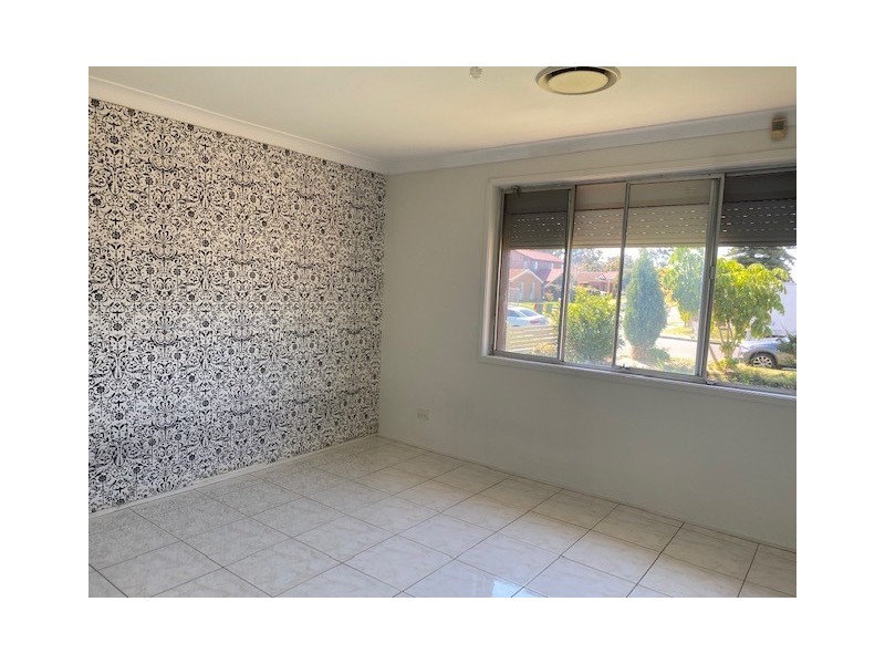 8 Mistral Street, Greenfield Park NSW 2176