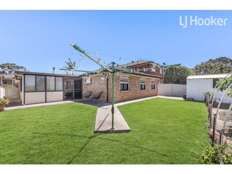 7 Footscray Street, St Johns Park NSW 2176